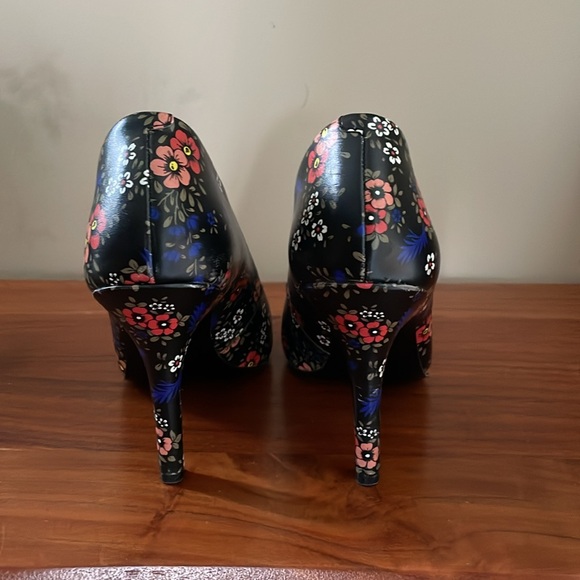 Nine West floral pointy pumps 9 - Picture 6 of 10